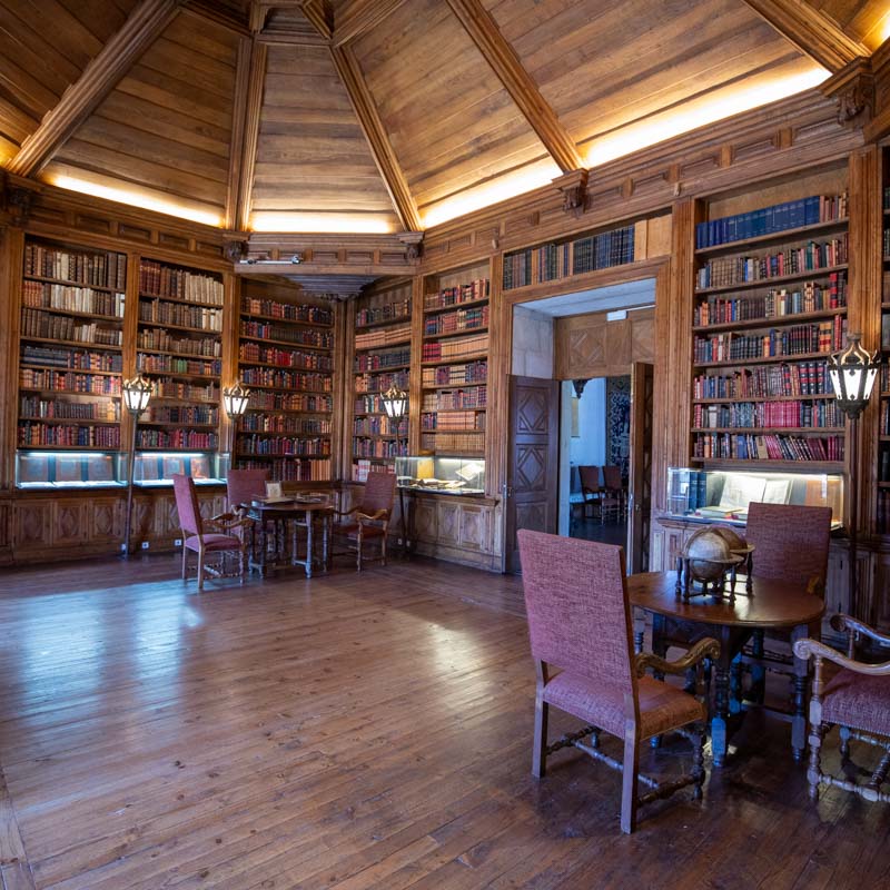 Fundação da Casa de Mateus 5