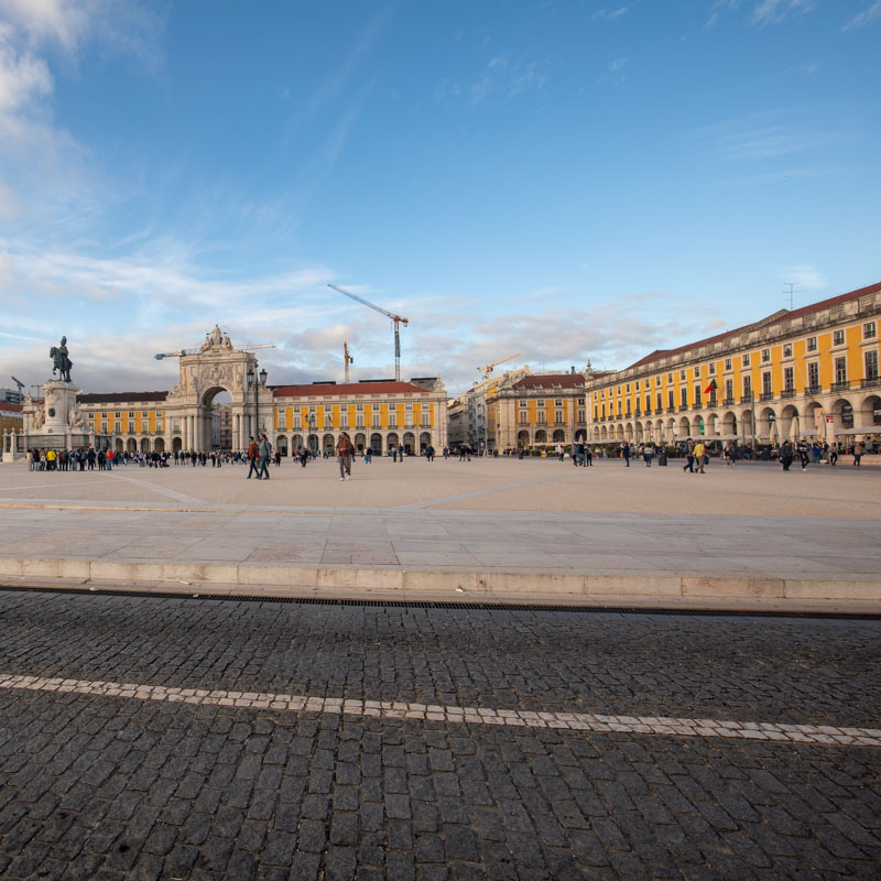 Praça do Comércio e Cais das Colunas 3